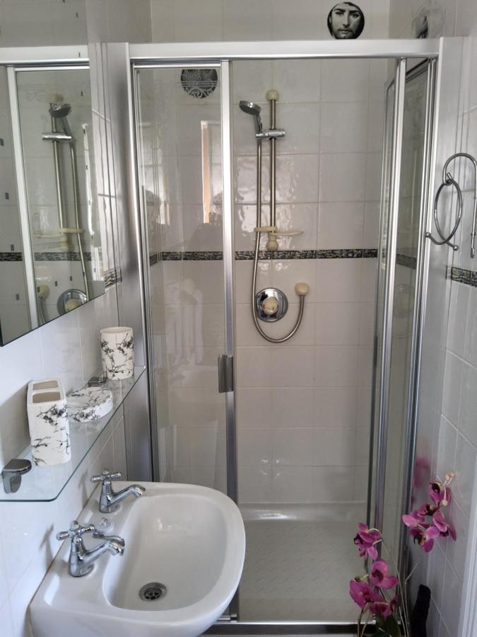 Divine Cottage باليكاسل المظهر الخارجي الصورة